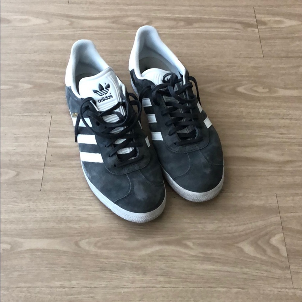 Men’s adidas gazelle charcoal grey!
